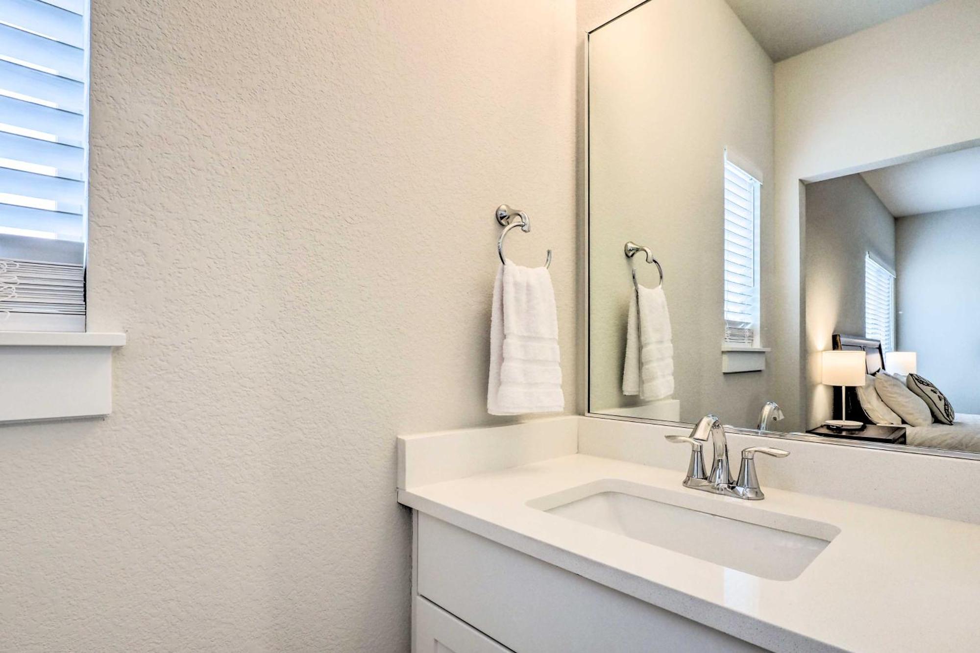 Gorgeous Georgetown Home, Walk To The Square! 외부 사진